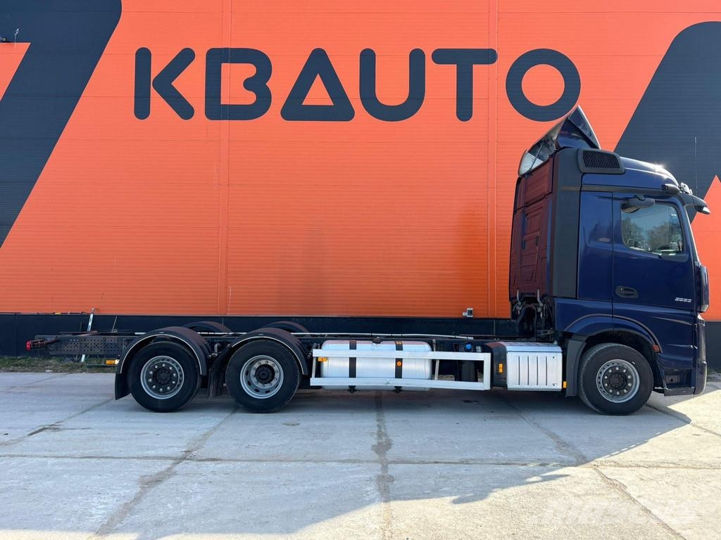 Mercedes-Benz Actros 2553 6x2*4 STREAM SPACE / CHASSIS L=7490 mm Pojazdy pod zabudowę
