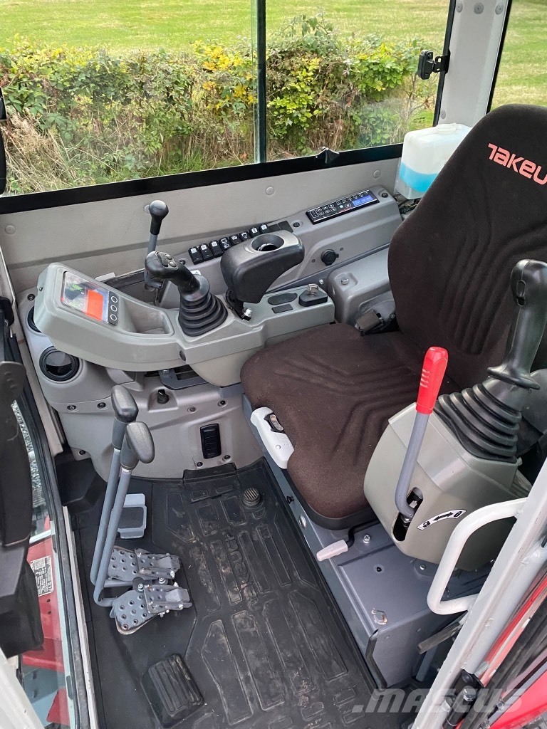 Takeuchi TB 325 R Minigravemaskiner