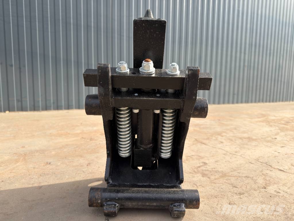 Verachtert CW05 - Caterpillar 301 Brze spojke