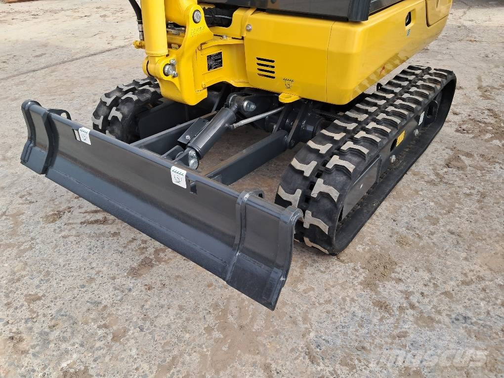 Komatsu PC17R-5 Minigraafmachines < 7t