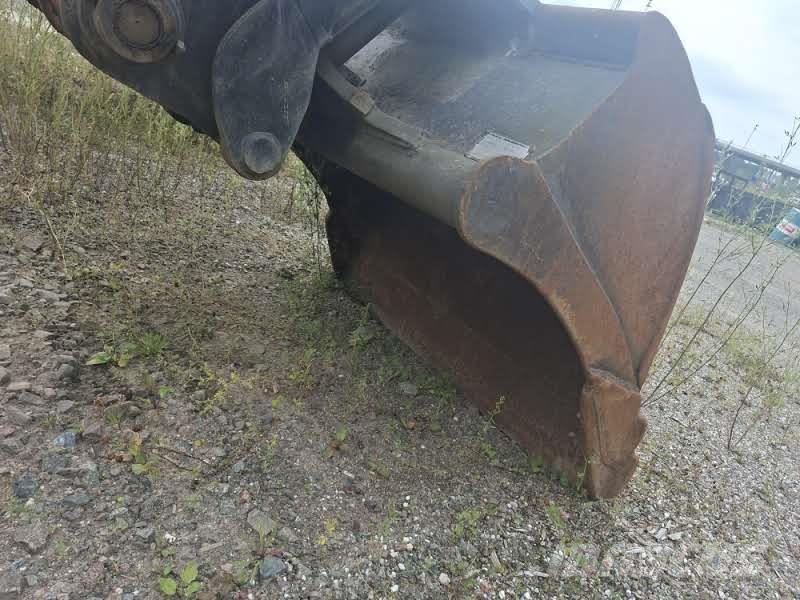 Hyndai Robex 210LC-3 Koparki gąsienicowe