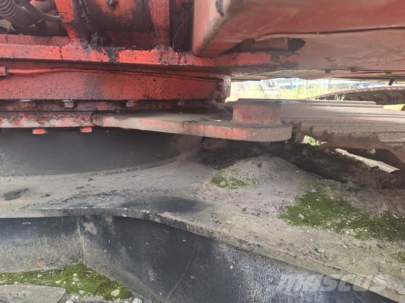 Hyndai Robex 210LC-3 Koparki gąsienicowe