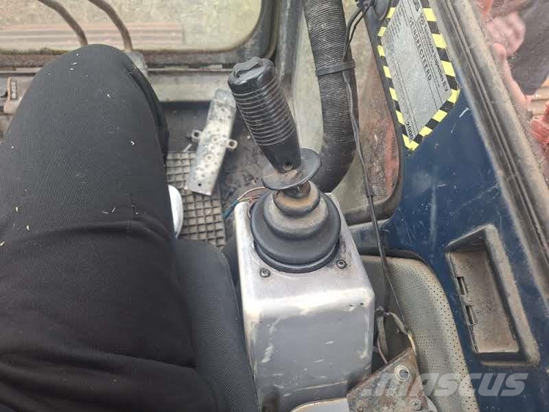 Hyndai Robex 210LC-3 Koparki gąsienicowe
