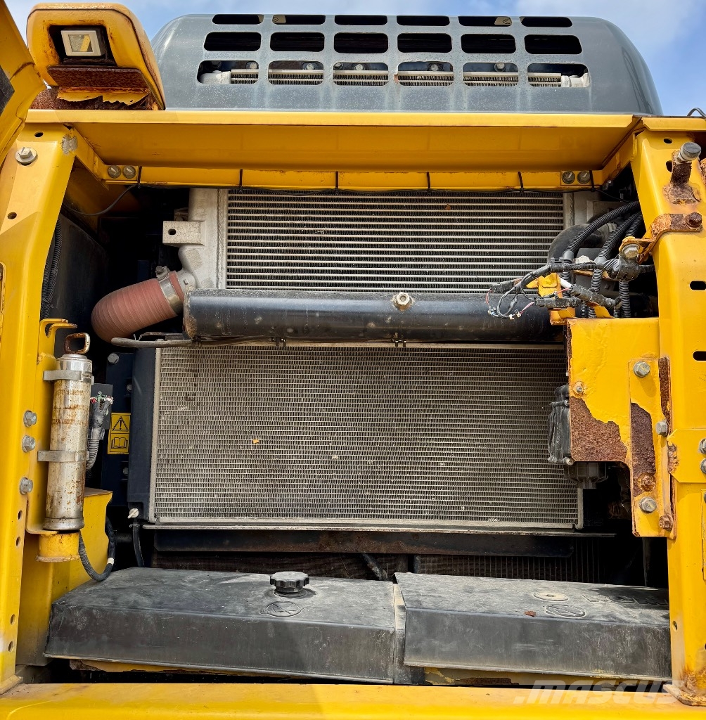 Komatsu HB 365 LC-3 Hybrid Escavatori cingolati