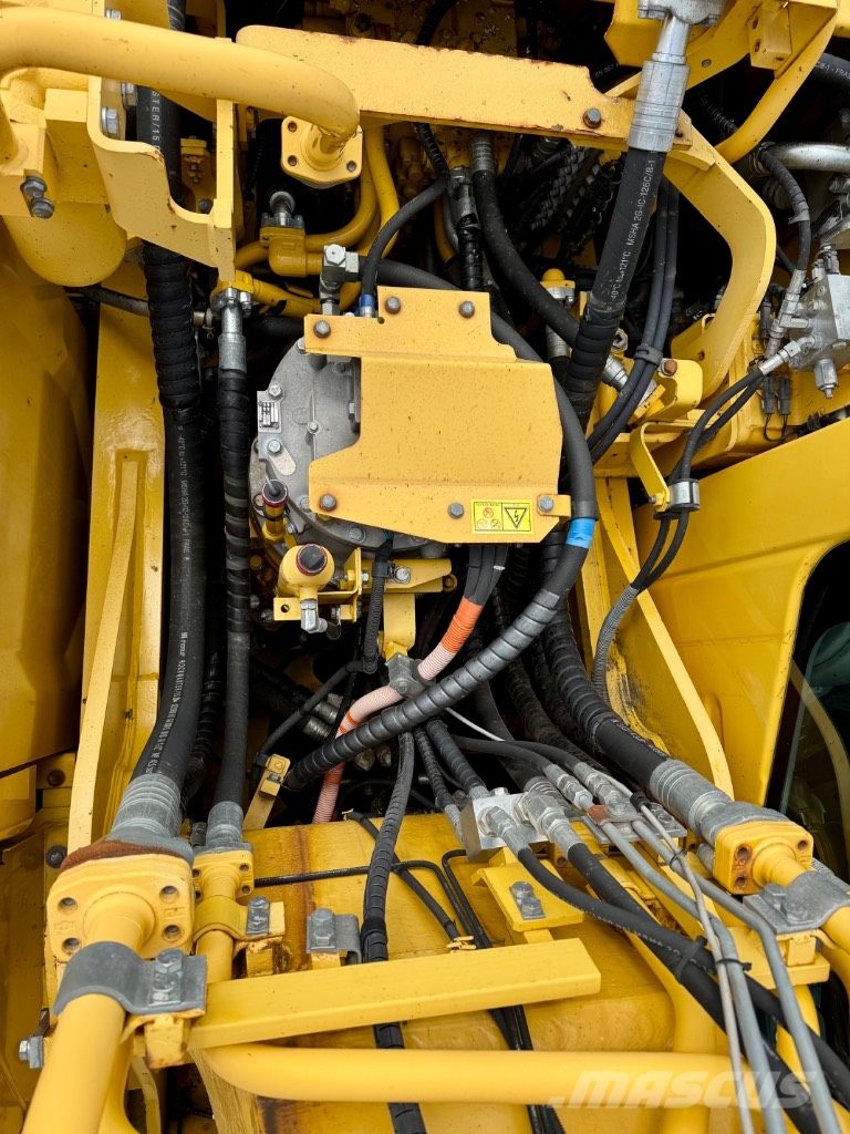 Komatsu HB 365 LC-3 Hybrid Escavatori cingolati