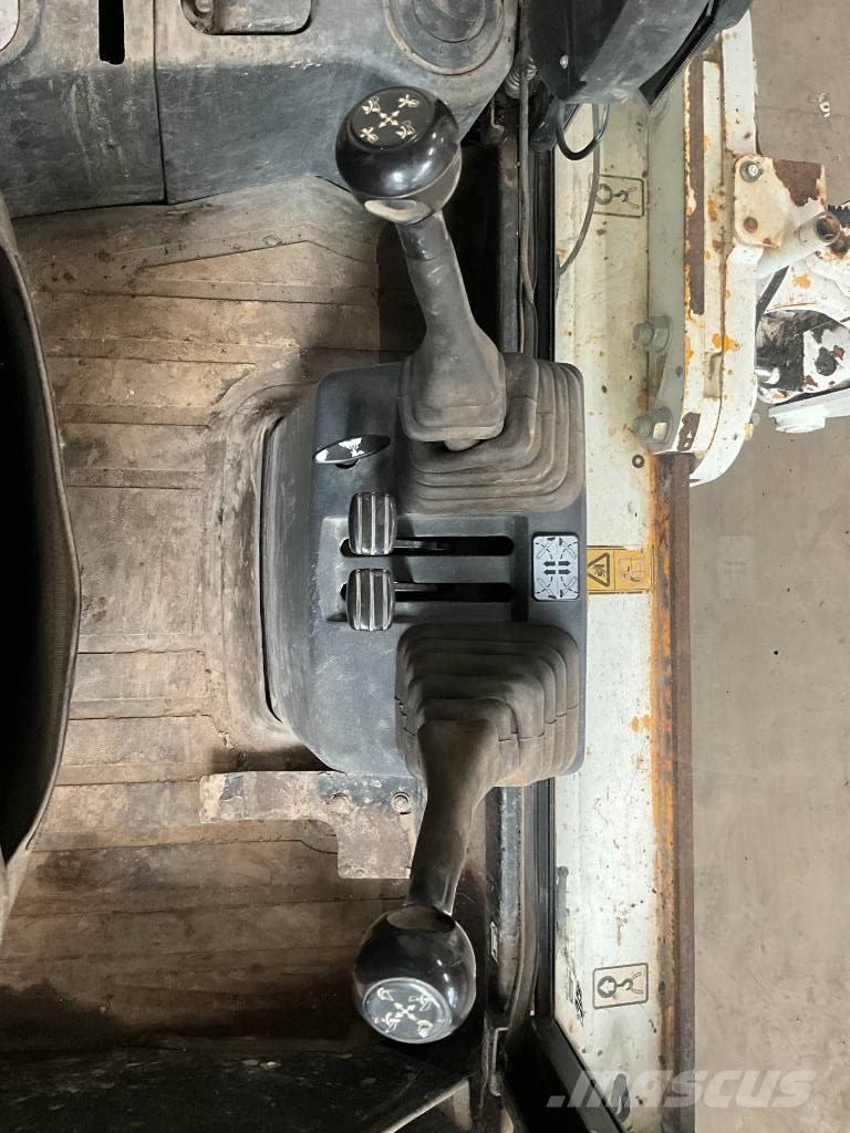 JCB 2 CX Baggerlader