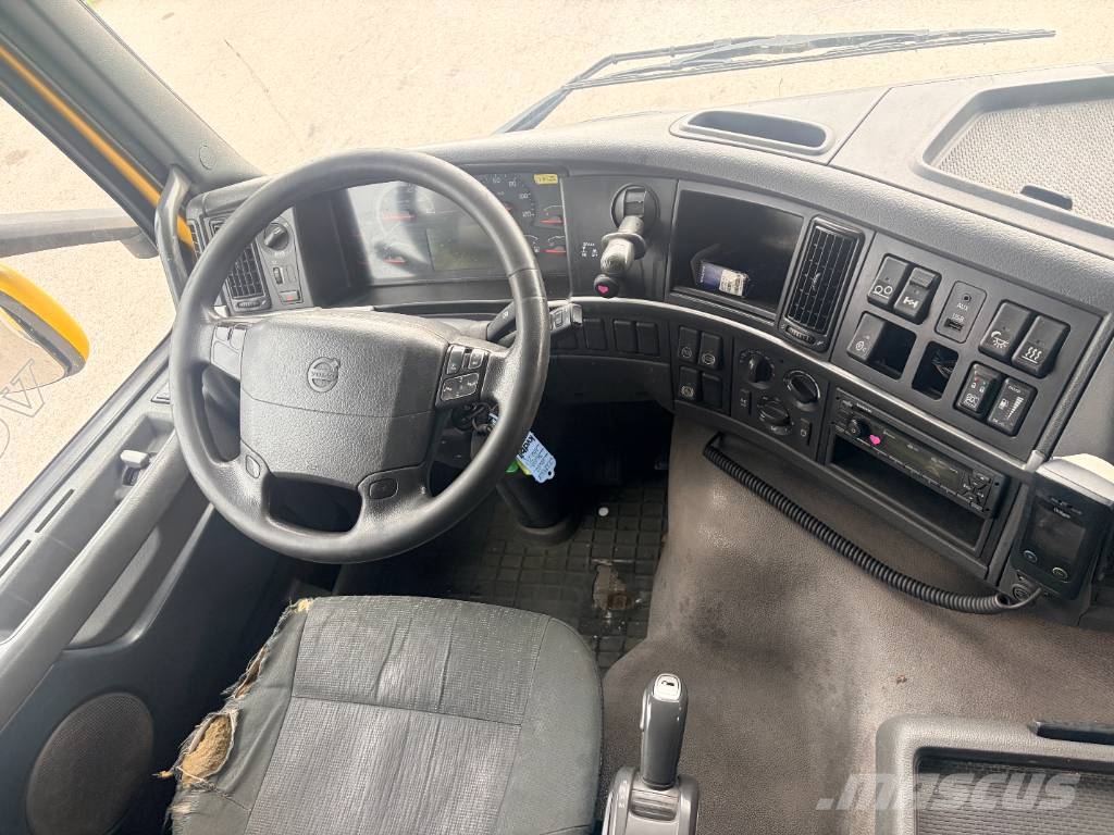 Volvo FM Tovornjaki zabojniki