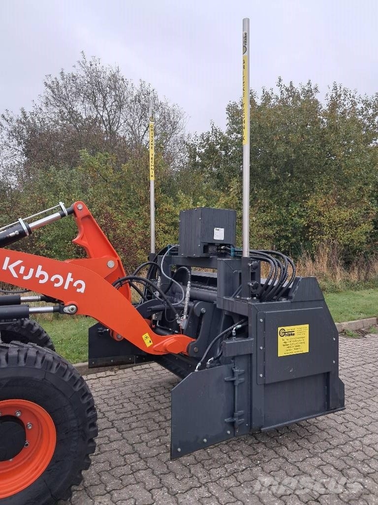 Kubota R 090 Iekrāvēji uz riteņiem