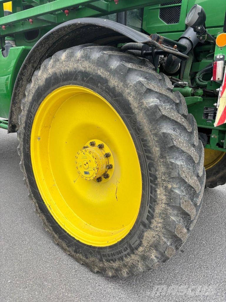John Deere 4040i Itsekulkevat ruiskut