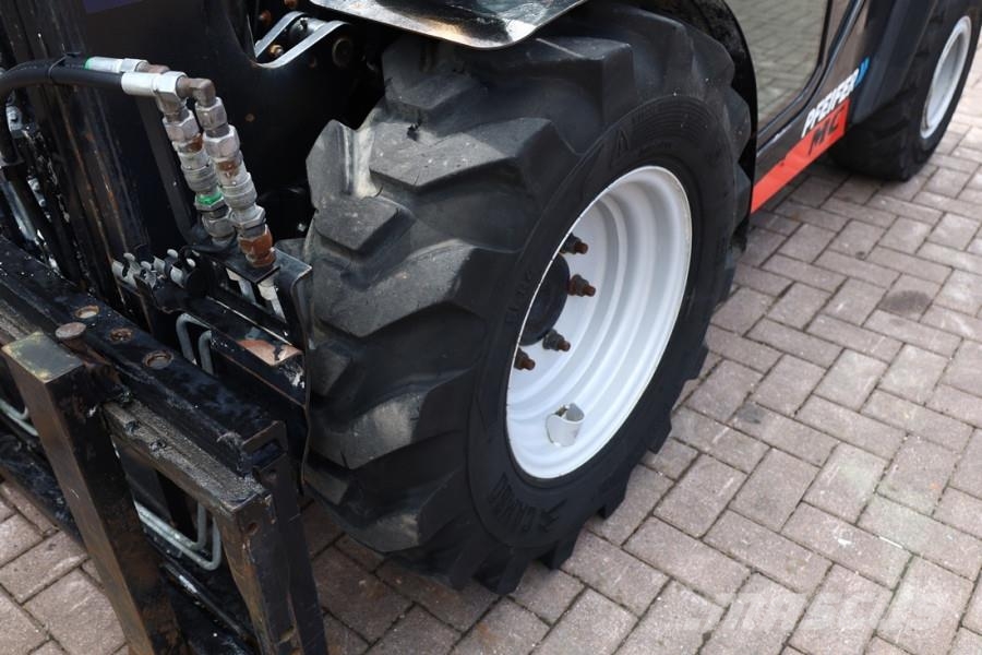 Manitou MC30-4 Valid Inspection, Diesel, 4x4 Drive, 3t Cap Rough terrain truck