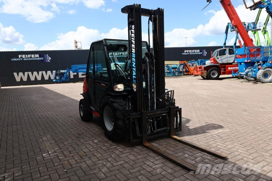 Manitou MC30-4 Valid Inspection, Diesel, 4x4 Drive, 3t Cap Rough terrain truck