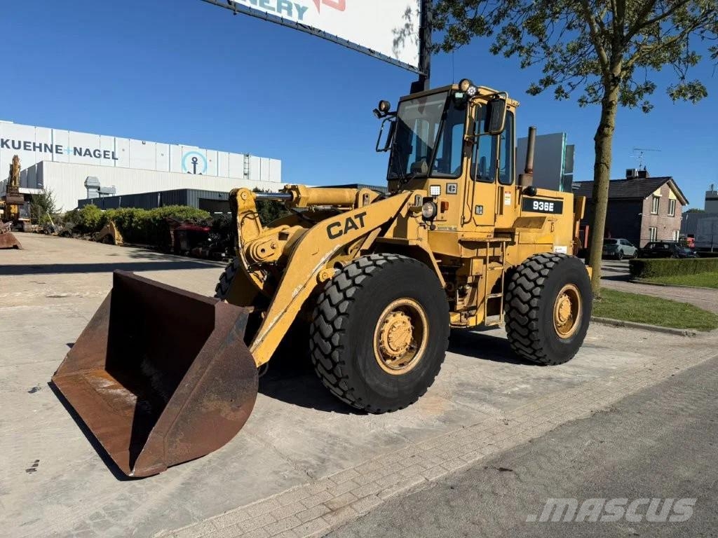 CAT 936E Kolesni nakladalci