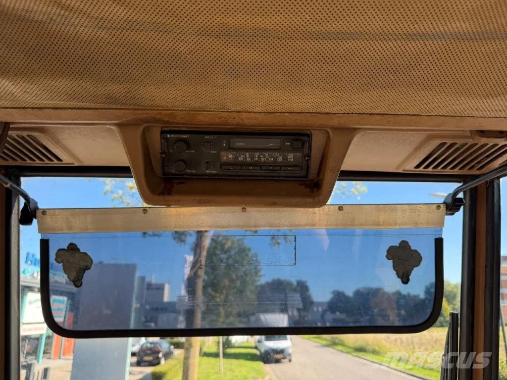 CAT 936E Kolesni nakladalci