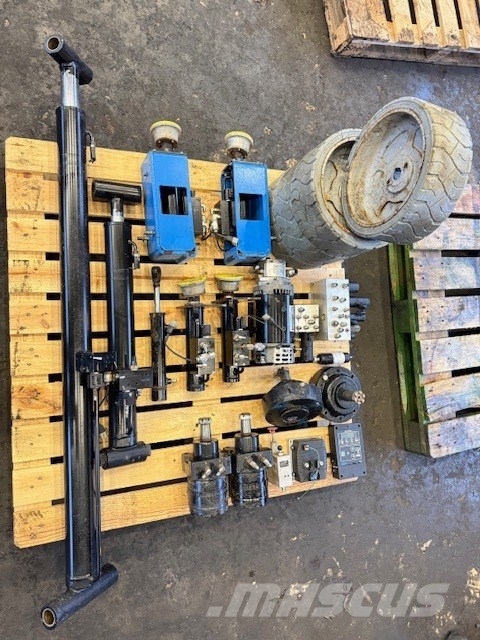 Genie GENIE GS3232 USED PARTS COMPLET Scissor lifts