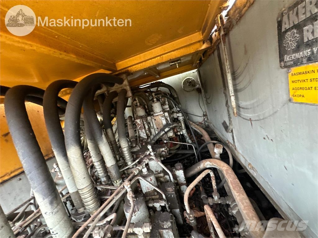 Åkerman H10M Ratasekskavaatorid