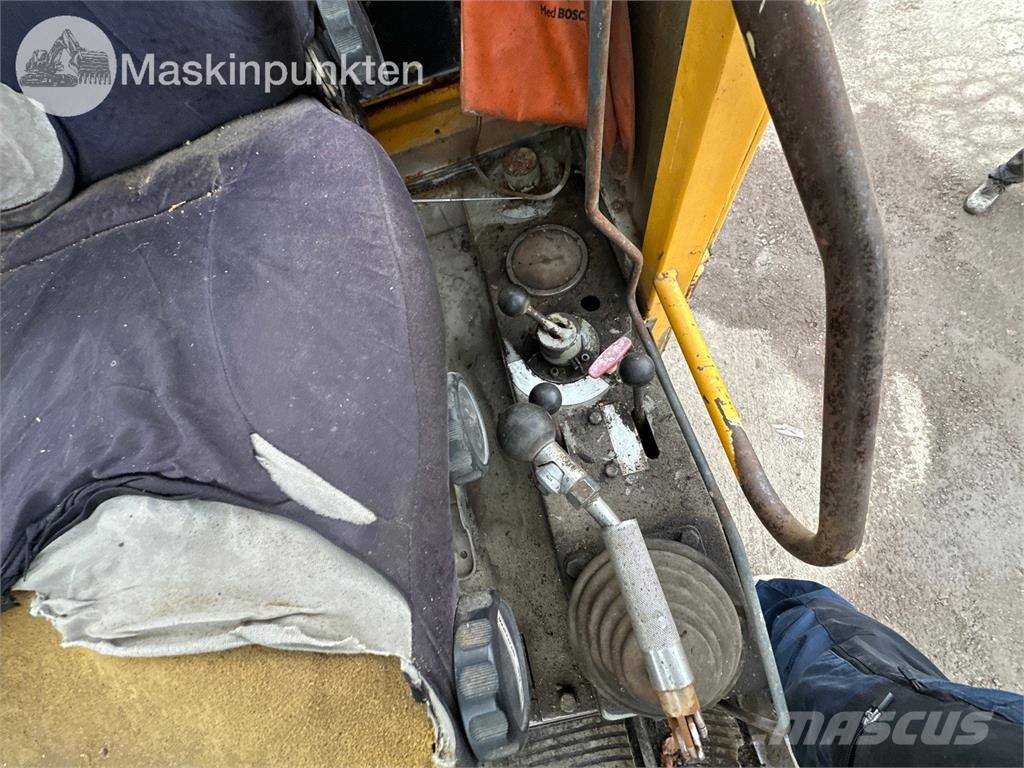 Åkerman H10M Ratasekskavaatorid