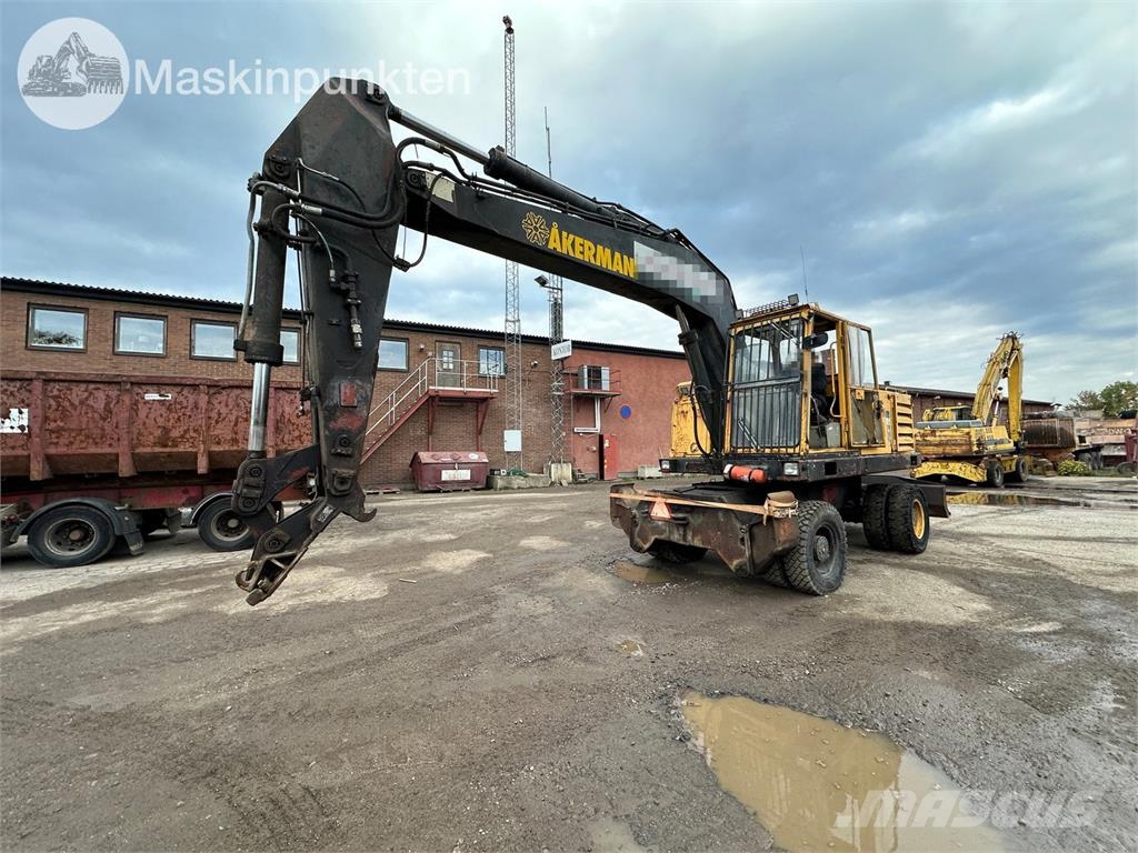 Åkerman H10M Ratasekskavaatorid