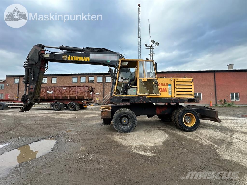 Åkerman H10M Ratasekskavaatorid