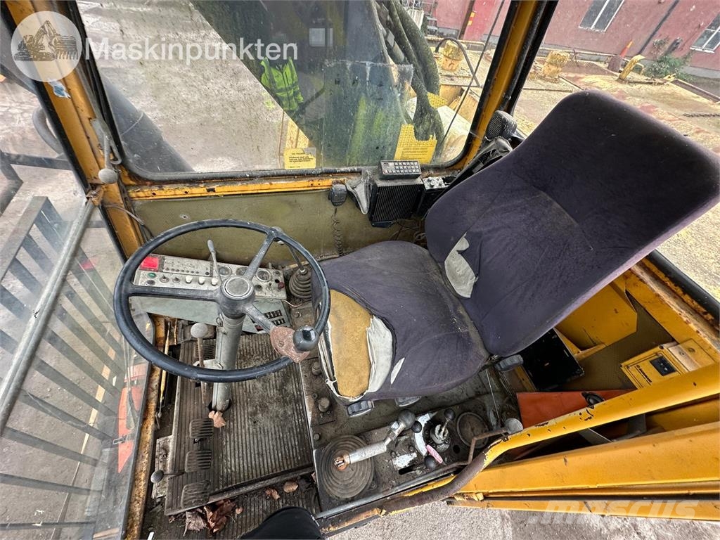 Åkerman H10M Ratasekskavaatorid