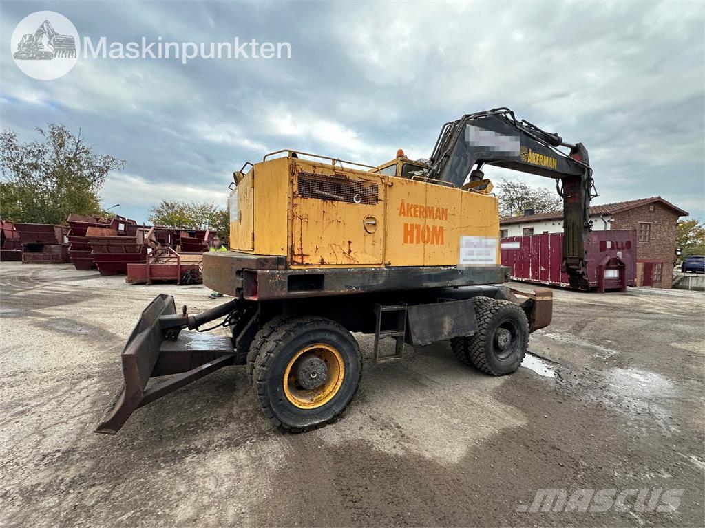 Åkerman H10M Ratasekskavaatorid