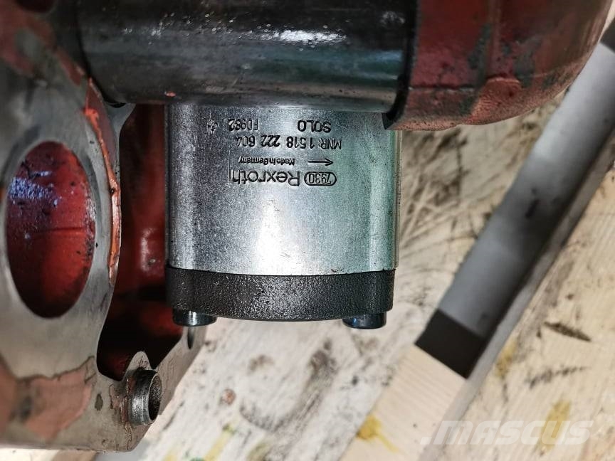 Massey Ferguson 3080 {Rexroth MNR 1518222604} hydraulic pump Hydraulika