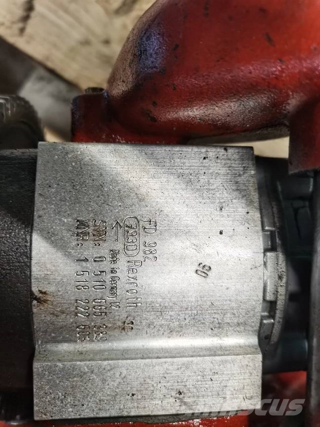 Massey Ferguson 3080 {Rexroth MNR 1518222604} hydraulic pump Hydraulika