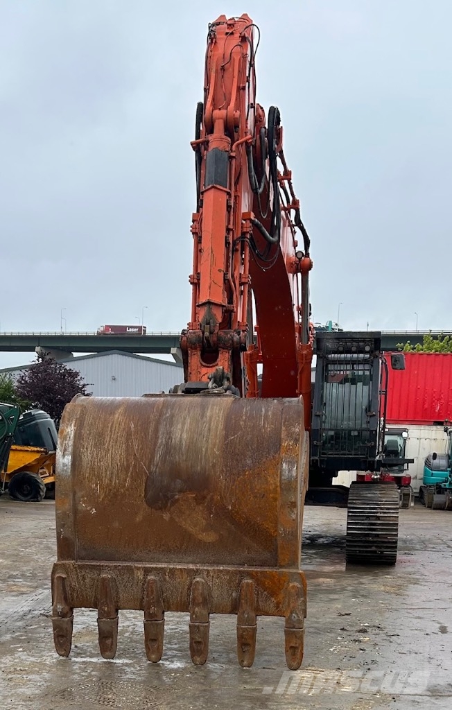 Hitachi 490 Raupenbagger