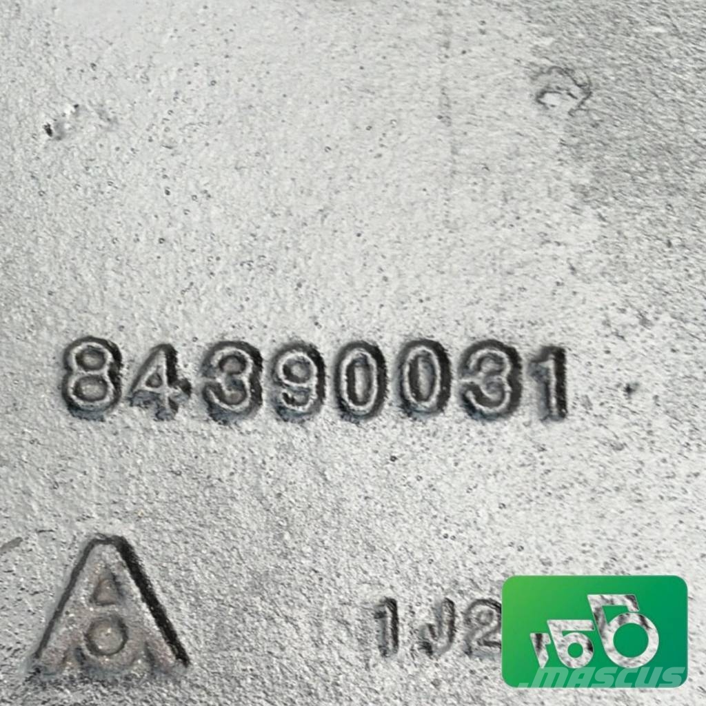 Case Magnum 340 Front Axle Bracket 84390031 Ходовая часть и подвеска