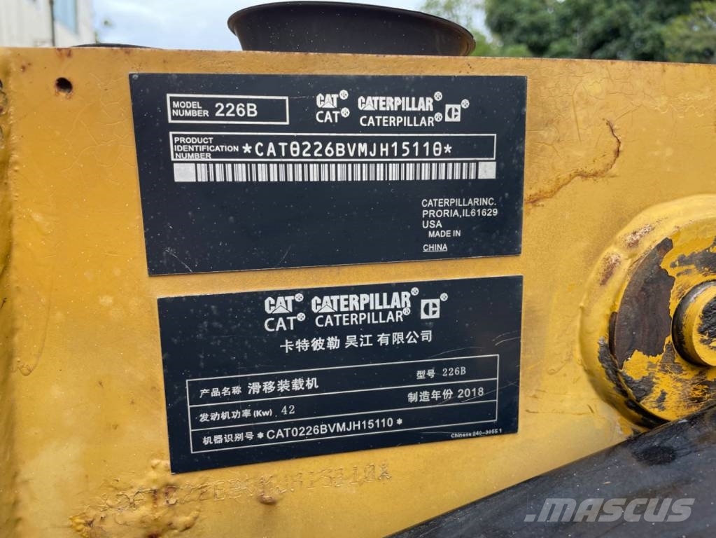 CAT 226B Chargeuse compacte
