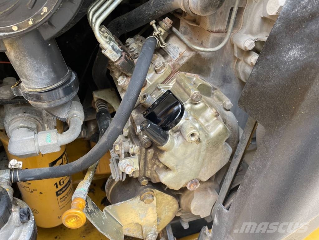 CAT 226B Chargeuse compacte