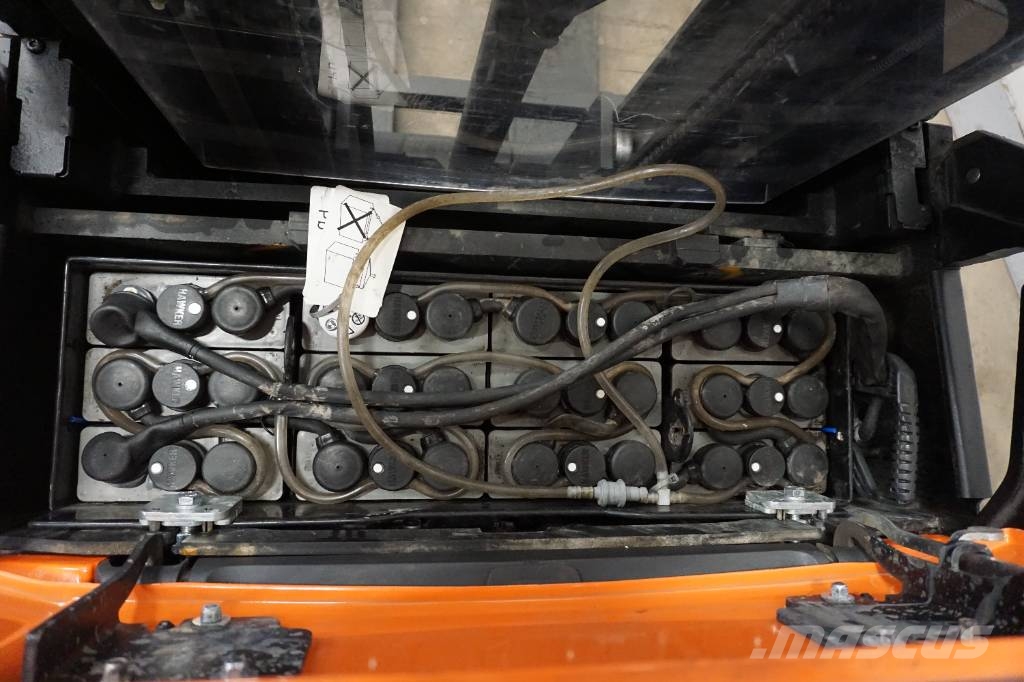 Toyota SPE120L Ručně vedené vysokozdvižné vozíky