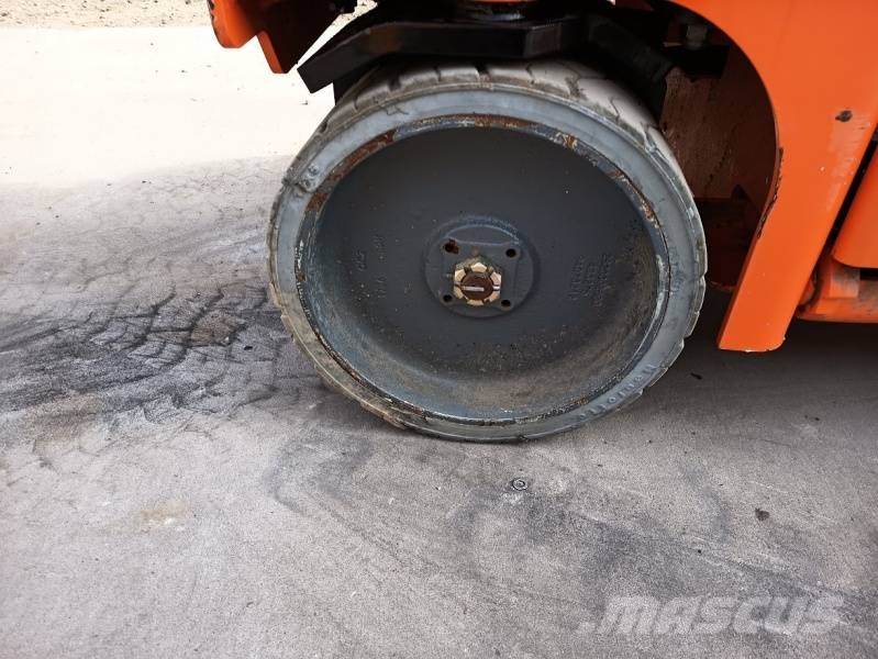 Haulotte Compact 8 - 8m, electric Škarjaste dvižne ploščadi