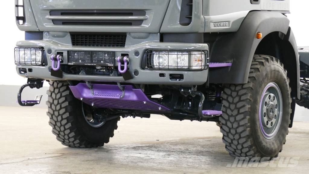 Iveco 100E22 Expedition Semirremolques de plataformas planas/laterales abatibles