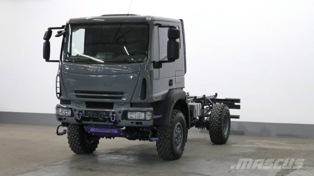 Iveco 100E22 Expedition Semirremolques de plataformas planas/laterales abatibles