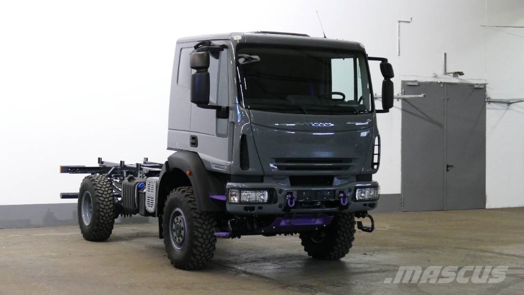 Iveco 100E22 Expedition Semirremolques de plataformas planas/laterales abatibles