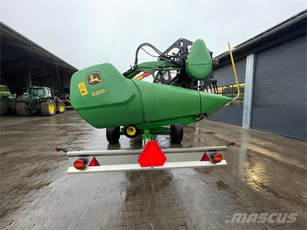 John Deere 630D Combine capete pentru culegatoare
