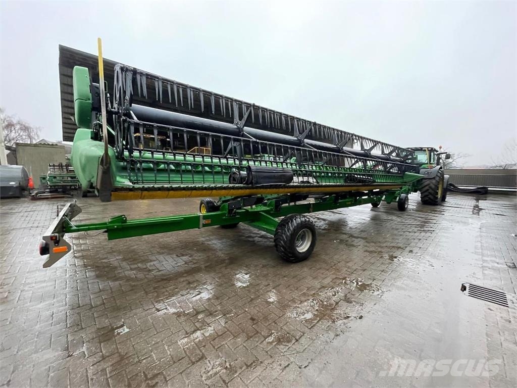 John Deere 630D Combine capete pentru culegatoare