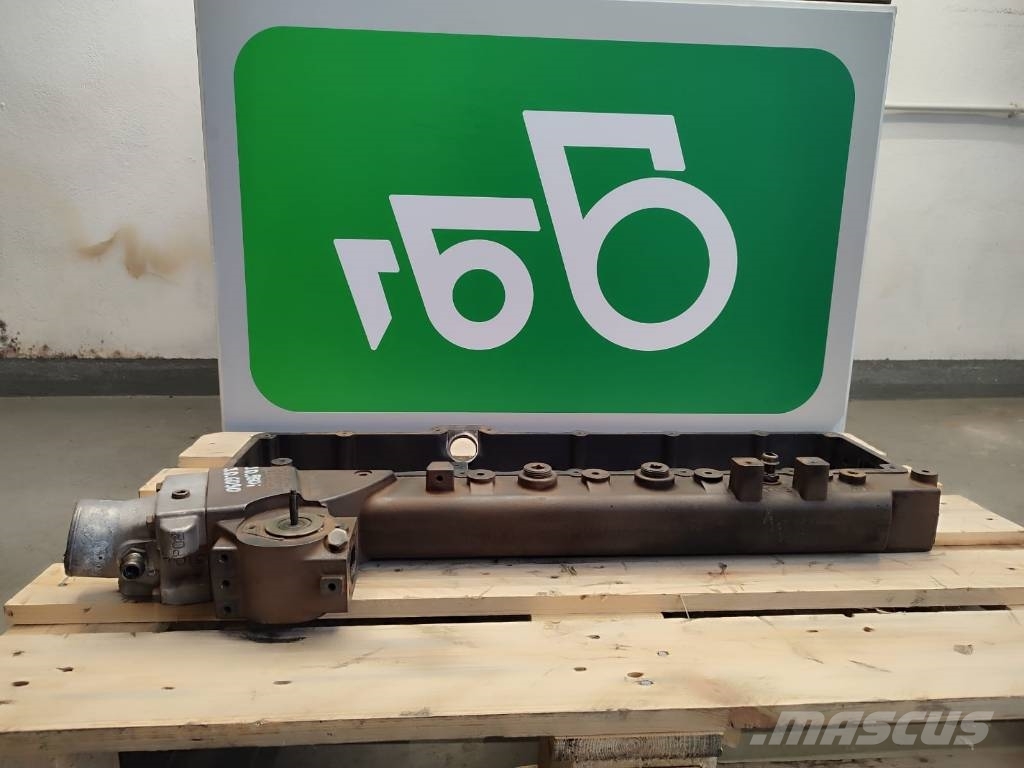 John Deere Intake manifold RE538564 RE536258 John Deere 8235 散热器