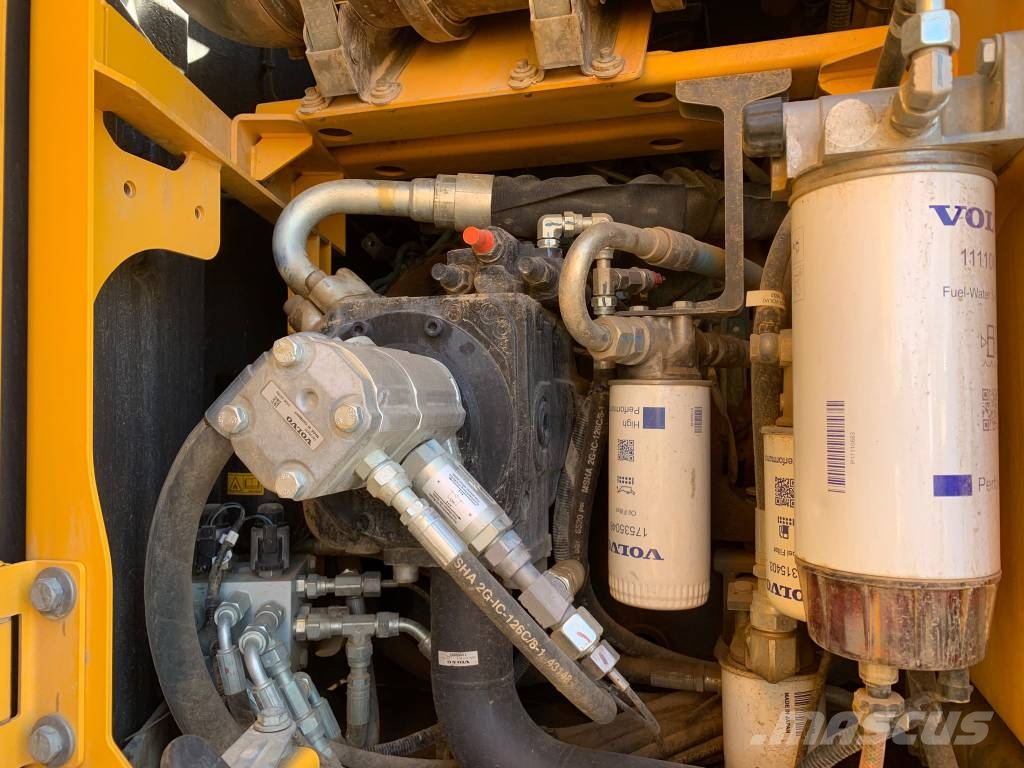 Volvo EWR 150 E Excavatoare cu roti