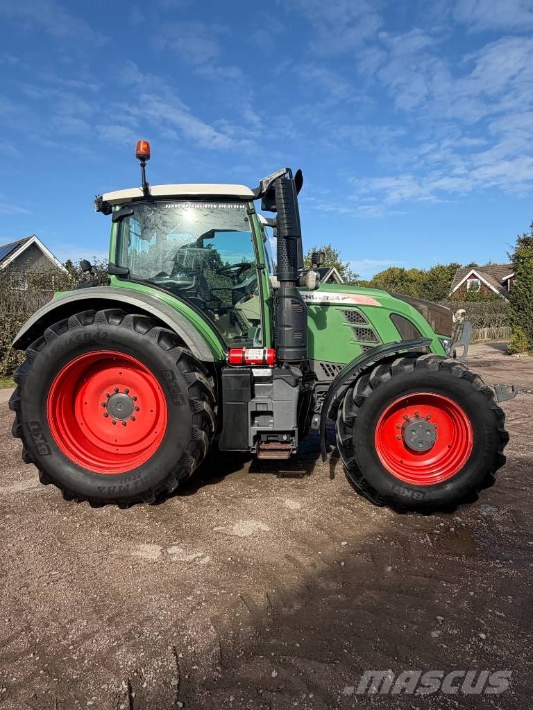 Fendt 724 S4 Profi Plus Traktorer