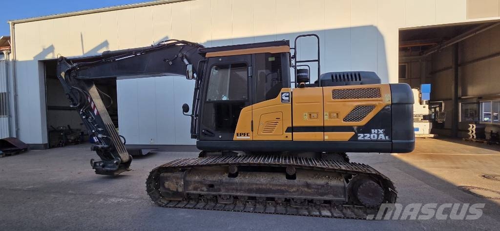 Hyundai HX 220 AL Excavadoras sobre orugas
