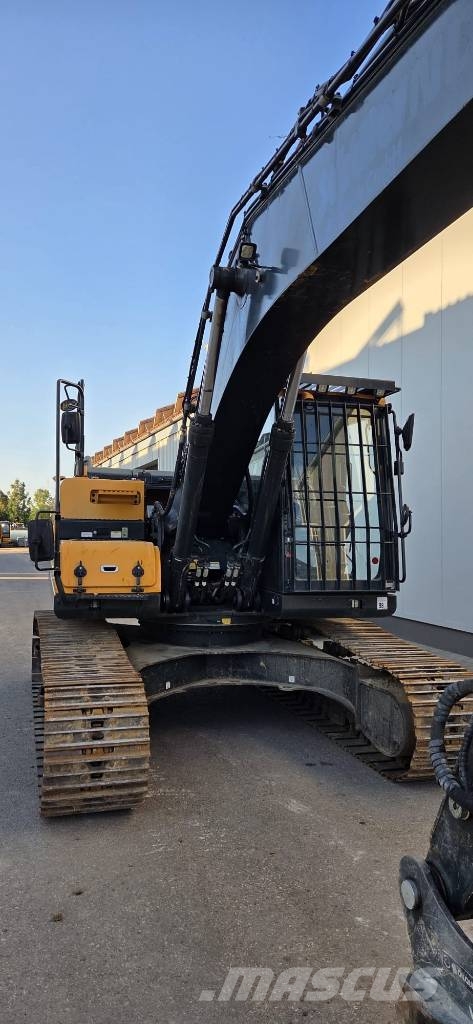 Hyundai HX 220 AL Excavadoras sobre orugas