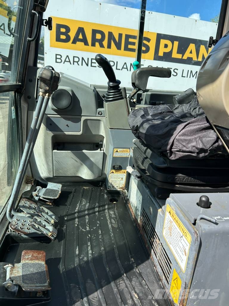 Takeuchi TB 228 Mini bagri <7t