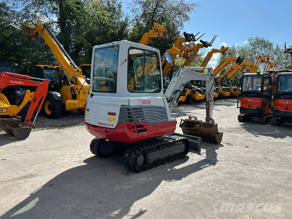 Takeuchi TB 228 Mini bagri <7t