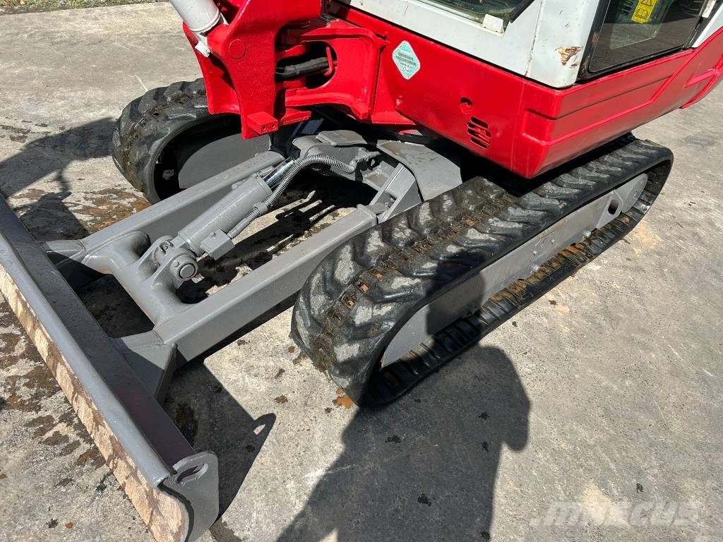 Takeuchi TB 228 Mini bagri <7t