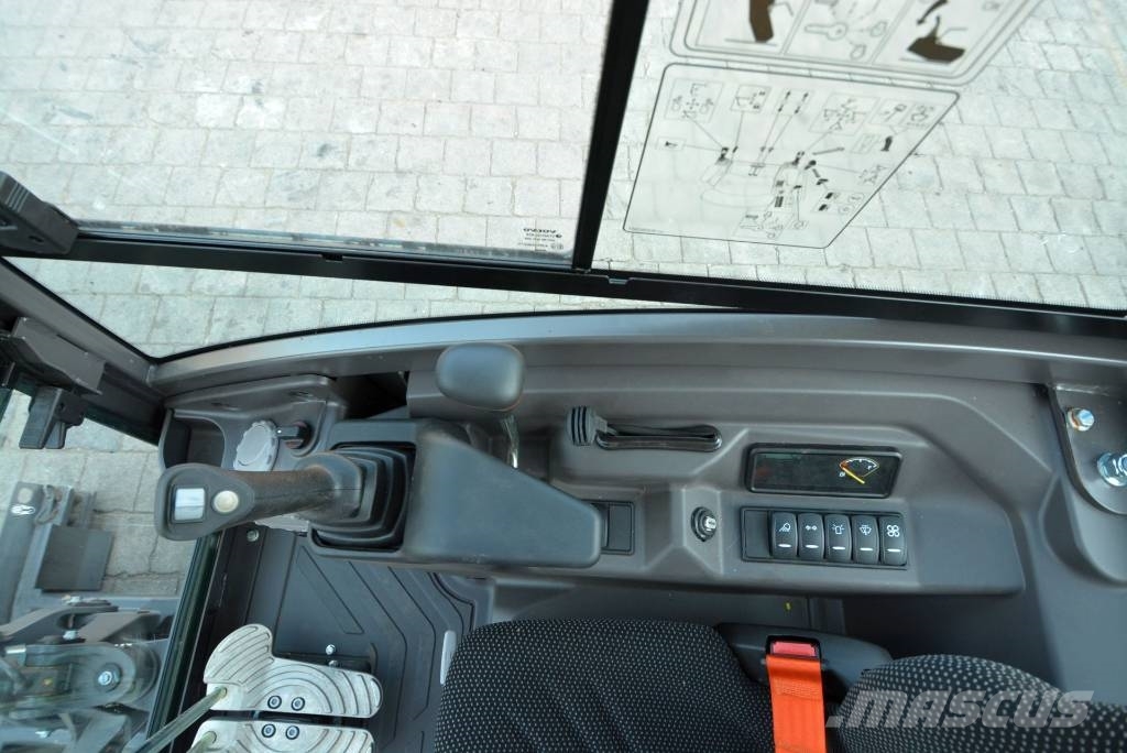 Volvo EC 18 E Miniescavadeiras < 7t (Mini escavadeiras)