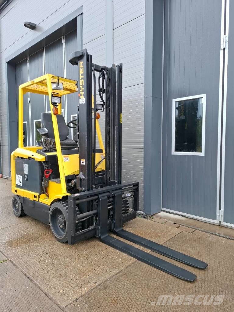 Hyster E 3.00 XM شاحنات ذات رافعات شوكية تعمل بالكهرباء