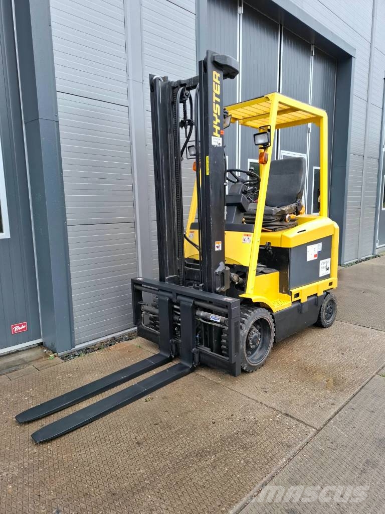 Hyster E 3.00 XM شاحنات ذات رافعات شوكية تعمل بالكهرباء