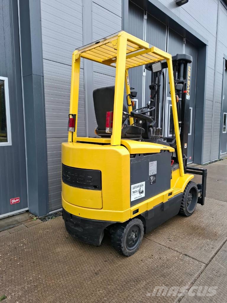 Hyster E 3.00 XM شاحنات ذات رافعات شوكية تعمل بالكهرباء