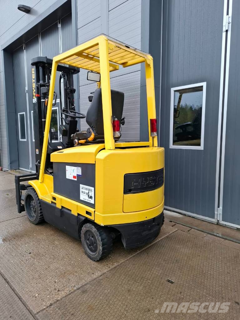 Hyster E 3.00 XM شاحنات ذات رافعات شوكية تعمل بالكهرباء